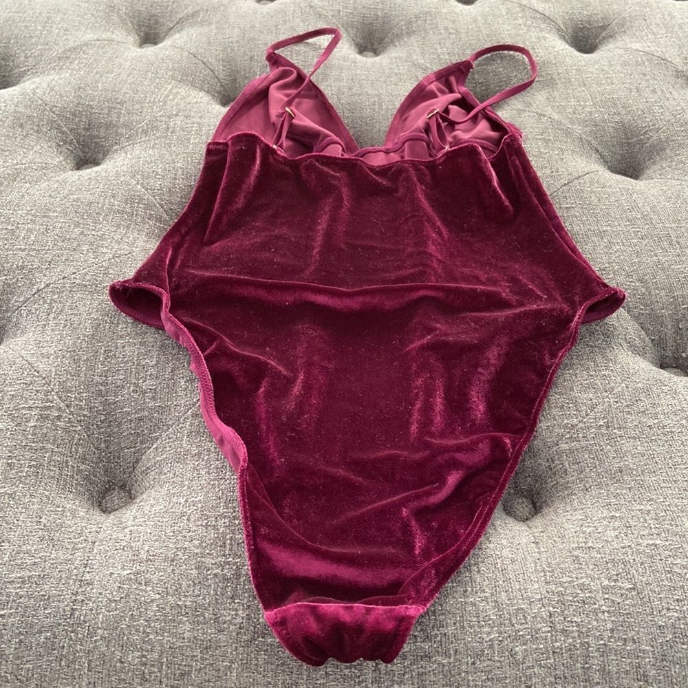 Velvet burgundy bodysuit - Picture 2 of 2